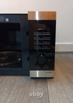 Brand New Stainless Steel Samsung Microwave 1000w With A Tiny Dent In The Box