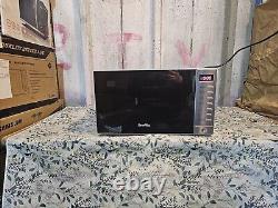 Breville BRSMB2016 20L 800W Sliver Digital Solo Microwave with 5 Power Levels