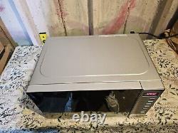 Breville BRSMB2016 20L 800W Sliver Digital Solo Microwave with 5 Power Levels
