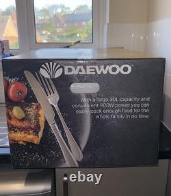 Daewoo 900W 30L Microwave with Grill & Convection Brand New (Boxed)
