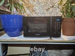 Hisense H25MOBS7HUK Freestanding Solo Microwave Black