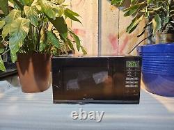 Panasonic NN-E28JBMBPQ Compact Microwave Oven with Turntable, 800 W, 20 L, Black