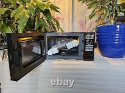 Panasonic NN-E28JBMBPQ Compact Microwave Oven with Turntable, 800 W, 20 L, Black