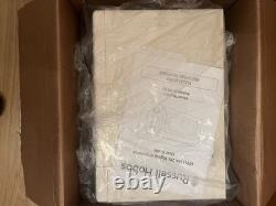 Russell Hobbs MDA RHM2026C 800W 20 Litres Free Standing Counter Microwave Cream