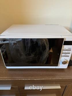Russell Hobbs RHM2079A 20L 800W Digital Solo Microwave Brand New Tiny Dent