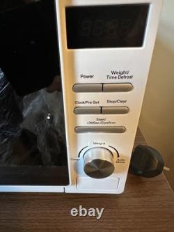 Russell Hobbs RHM2079A 20L 800W Digital Solo Microwave Brand New Tiny Dent