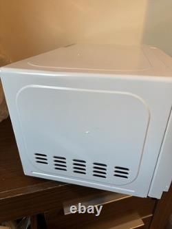 Russell Hobbs RHM2079A 20L 800W Digital Solo Microwave Brand New Tiny Dent