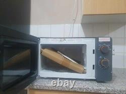 Russell Hobbs Scandi Microwave 17L Grey 700W Manual with 5 Power Levels RHMM713G