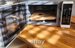 SHARP YC-MS252AU-S Solo Microwave Silver