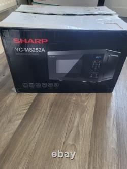 Sharp YC-MS252AU-S 25L Litre 900W Digital Touch Control Microwave Silver